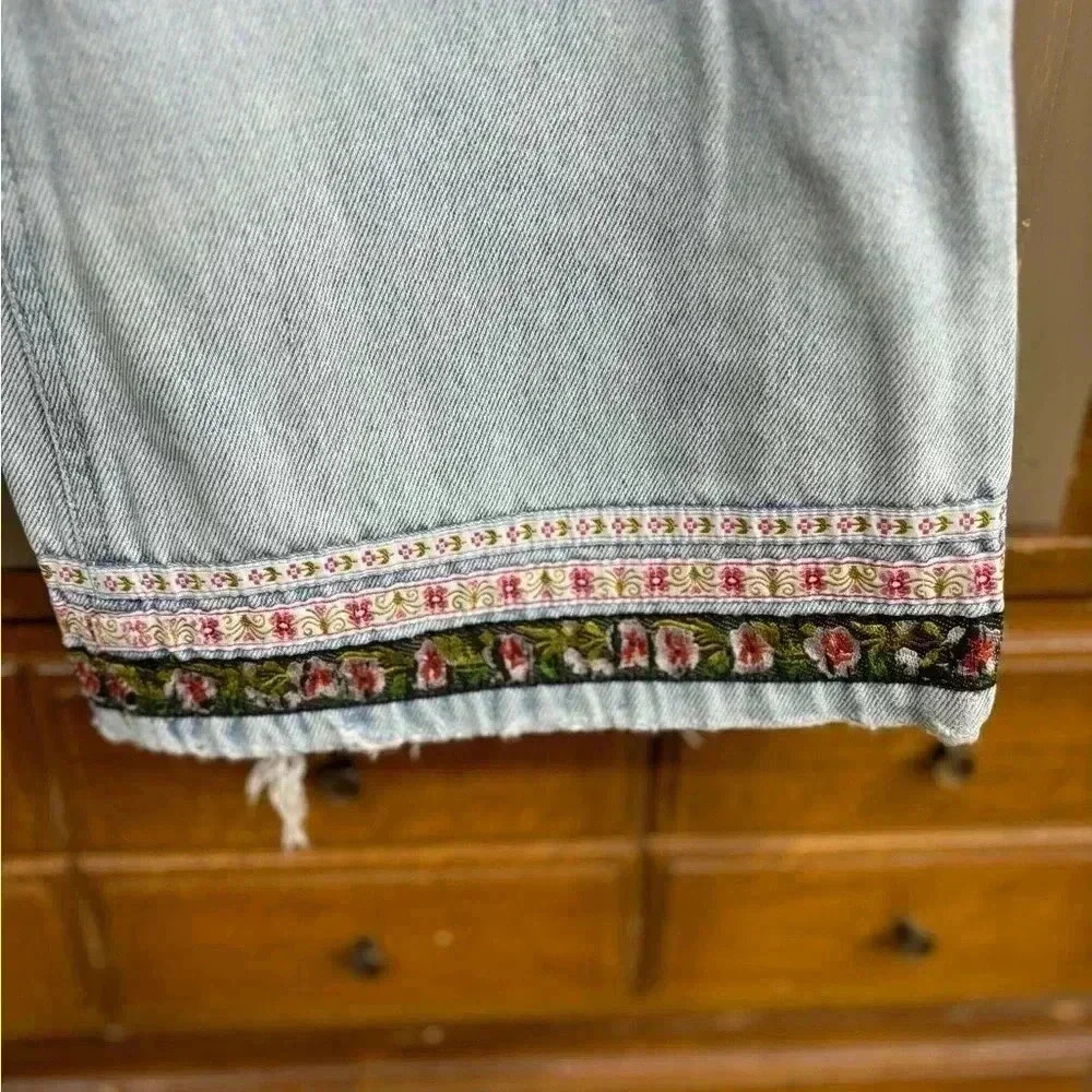 No Boundaries flared light denim jeans with ribbon detail - Picture 4 of 5